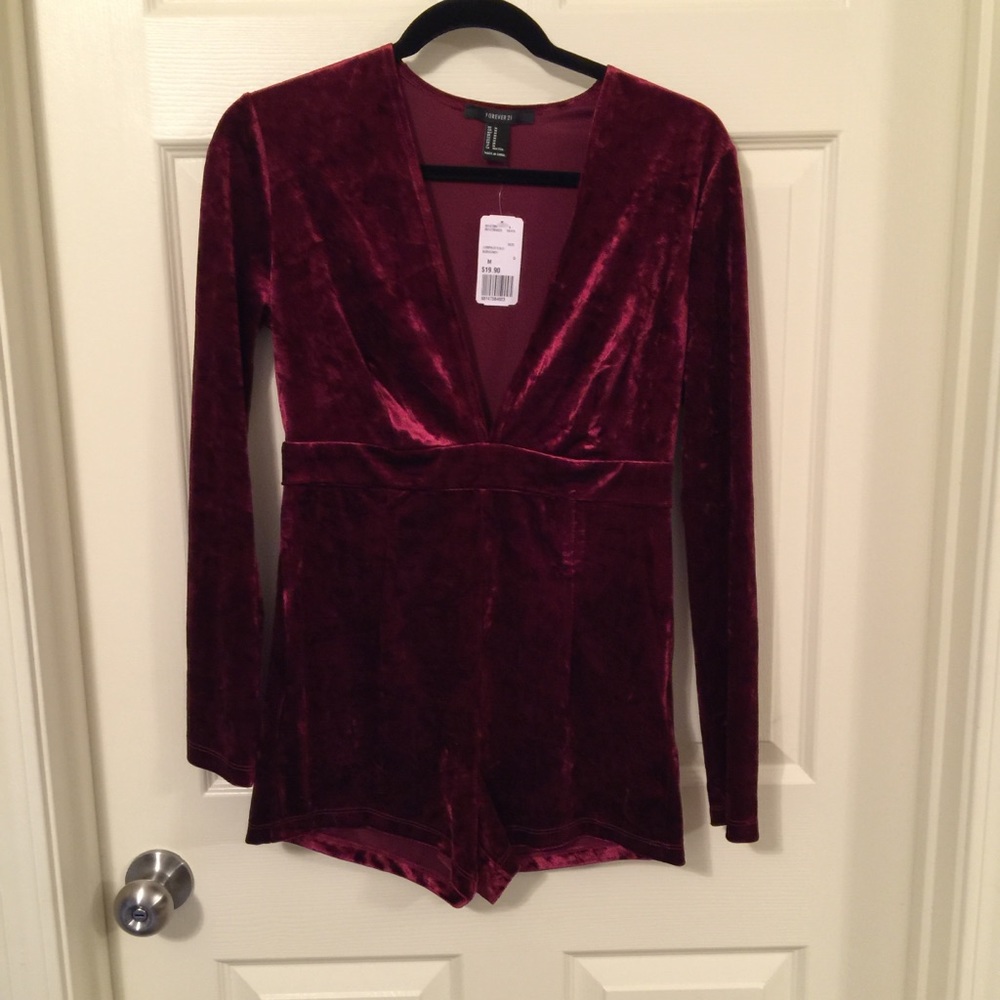 4 for $20 NWT burgundy romper